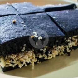 Keju Kismis Susu Black Forest