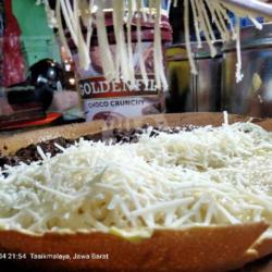 Martabak Setengah Keju Setengah Tiramisu