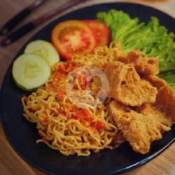 Mie Topping Kulit Crispy