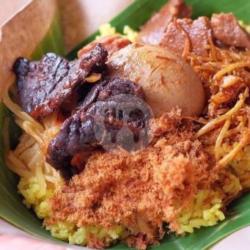 Nasi Kuning Dendeng Balado