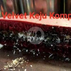 Red Velvet Keju Kombinasi