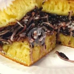 Martabak Bangka Kismis Coklat Susu