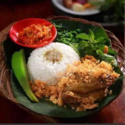 Nasi Ayam Keremes