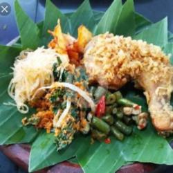 Ayam Penyet Pak Coy