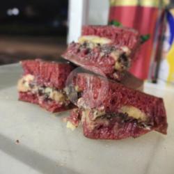 Martabak Redvelvet Pisang Coklat