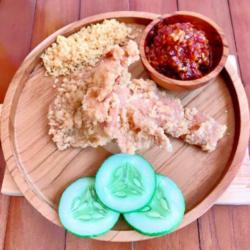 Kulit Crispy Sambal Pilihan