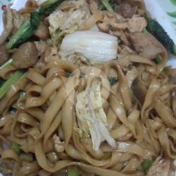 Kwetiau Goreng Porsi Jumbo