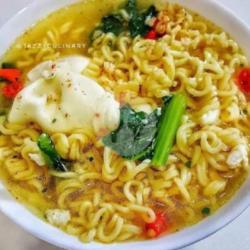 Indomie Rebus ( Kuah )   Telor