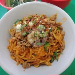 Mie Yamien Pedas Manis Polos