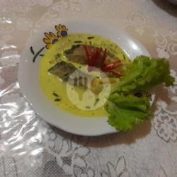 Gulai Ikan Lemak Belimbing Wuluh