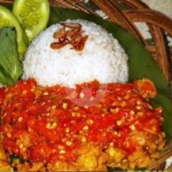 Nasi Uduk Ayam Geprek