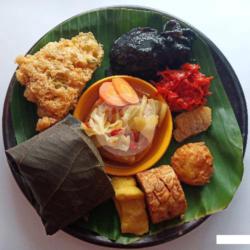 Paket Nasi Jamblang Balakutak