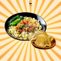 Bakmi Lebar   Pangsit Goreng (isi 3)