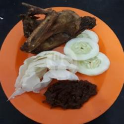 Bebek Goreng