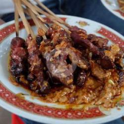 Sate Kambing Satu Porsi Bumbu Kacang