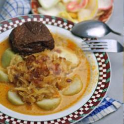 Lontong Sayur Semur Tahu