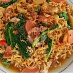 Mie Nyemek Sosis Bakso Kuah Telur