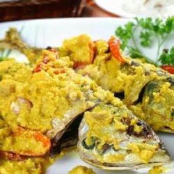 Nasi   Ikan Kembung Acar Kuning   Sayur  Lalapan   Sambal