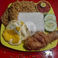 Nasi Indomie Geprek   Telor