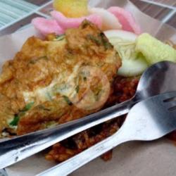 Nasi Uduk Telor Dadar