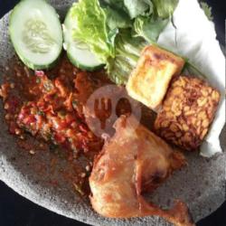 Ayam Goreng Sambel Mentah