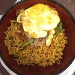 Indomie Goreng Ayam Pop Telur