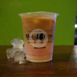 Ice Kopi Susu Strawberry