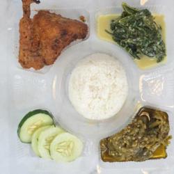 Box Nasi Rames Ayam Gulai