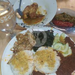 Nasi Padang Sayap Gulai Sayur Sambal Kuah Halal