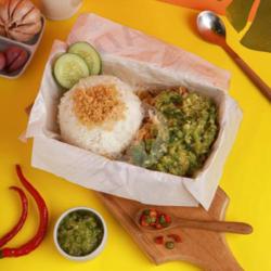 Ayam Bejeg Sambal Hijau