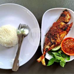 Paket 1 Ikan Bakar Selar Pedas