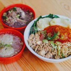 Mie Yamien Manis Bakso Pangsit