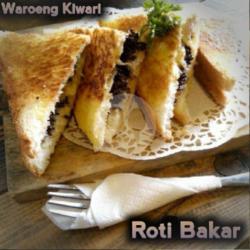 Roti Bakar Stawberry