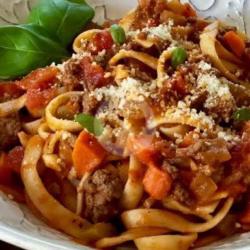 Fettuccine Bolognese