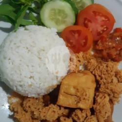 Nasi Tahu Kremes