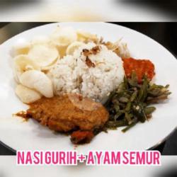 Nasi Gurih   Ayam Semur