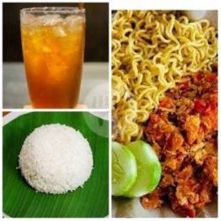 Paket Ayam Bakar Indomie Free Minuman