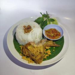 Nasi Sayap Kremes