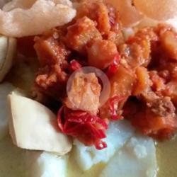 Lontong Opor Telur Free Es Teh