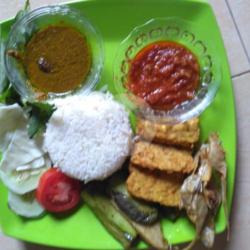 Nasi Tempe Penyet Sambel Lalapan