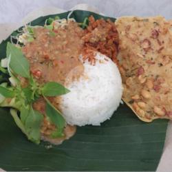 Nasi Pecel Madiun Monster