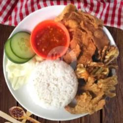 Nasi Kulit Ayam Krispy