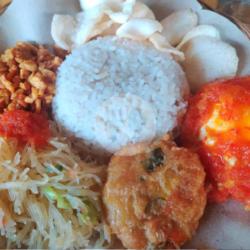 Nasi Uduk Telur   Perkedel