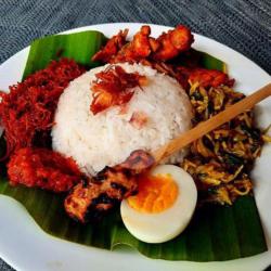 Nasi Campur Bali Ayam Merah
