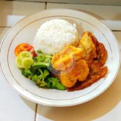 Nasi Telor Dadar Naget. 2 Sayur Brokoli