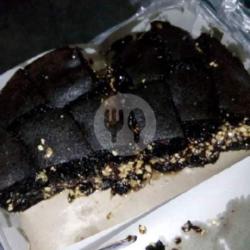 Martabak Bronis Kacang Coklat