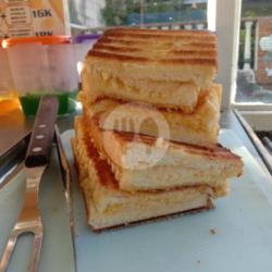 Roti Bakar Spesial Durian Campur Keju