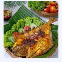 Ikan Bawal Bakar Madu