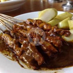 Sate Lontong