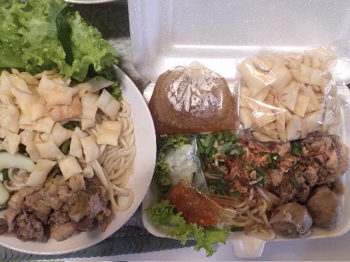 Mie ayam Rocky
